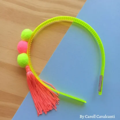 Tiara Pompom Neon - Image 6