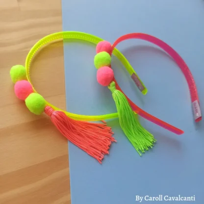 Tiara Pompom Neon - Image 7