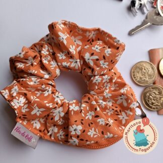 Scrunchie Bolsinha Floral Laranja